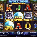 The Wolf Fang Supermoon Slot: A Howling Good Time for Online Gamblers